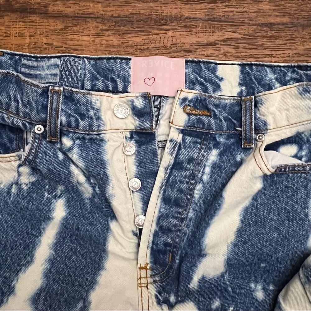 Revice ex boyfriend in bright lights bleach tie dye jeans - Picture 13 of 13